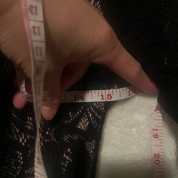 Black Lace Bodycon Dress - Picture 6 of 7